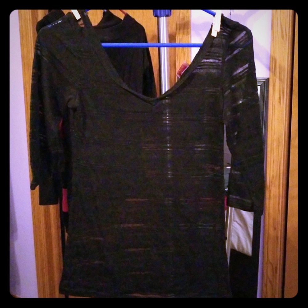 Black 3/4 Sleeve Shirt